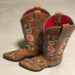 Leather Embroidered Cowgirl Boots